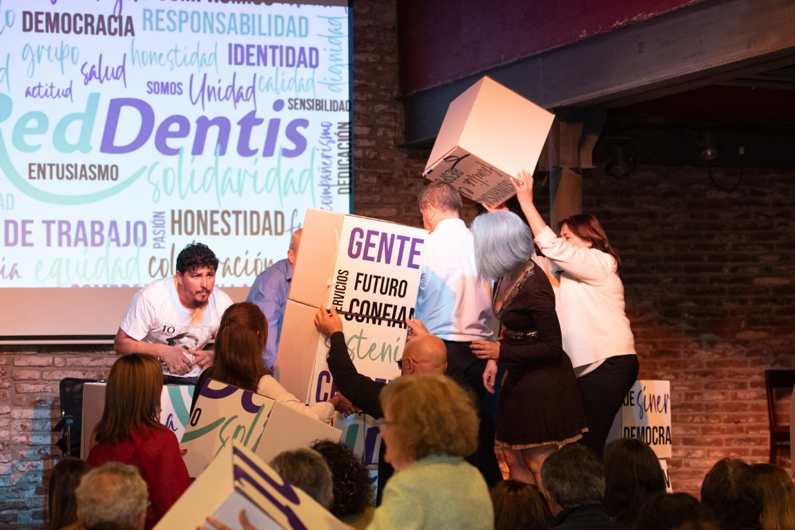 RedDentis 25 años-Alex Gerontakis-098926064-